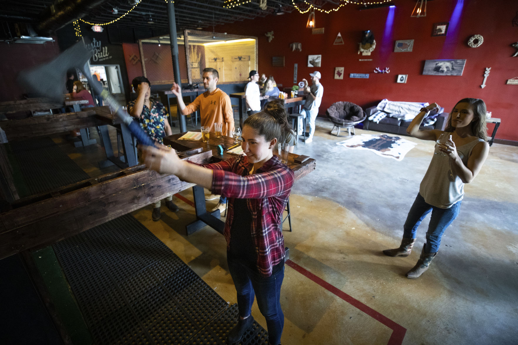 Chucktown Axe Throwing_01.JPG